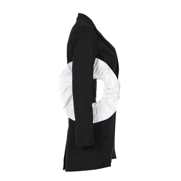 🎁 Black & White Ruffle Open Cut Out Side Jacket - Picture 7 of 8